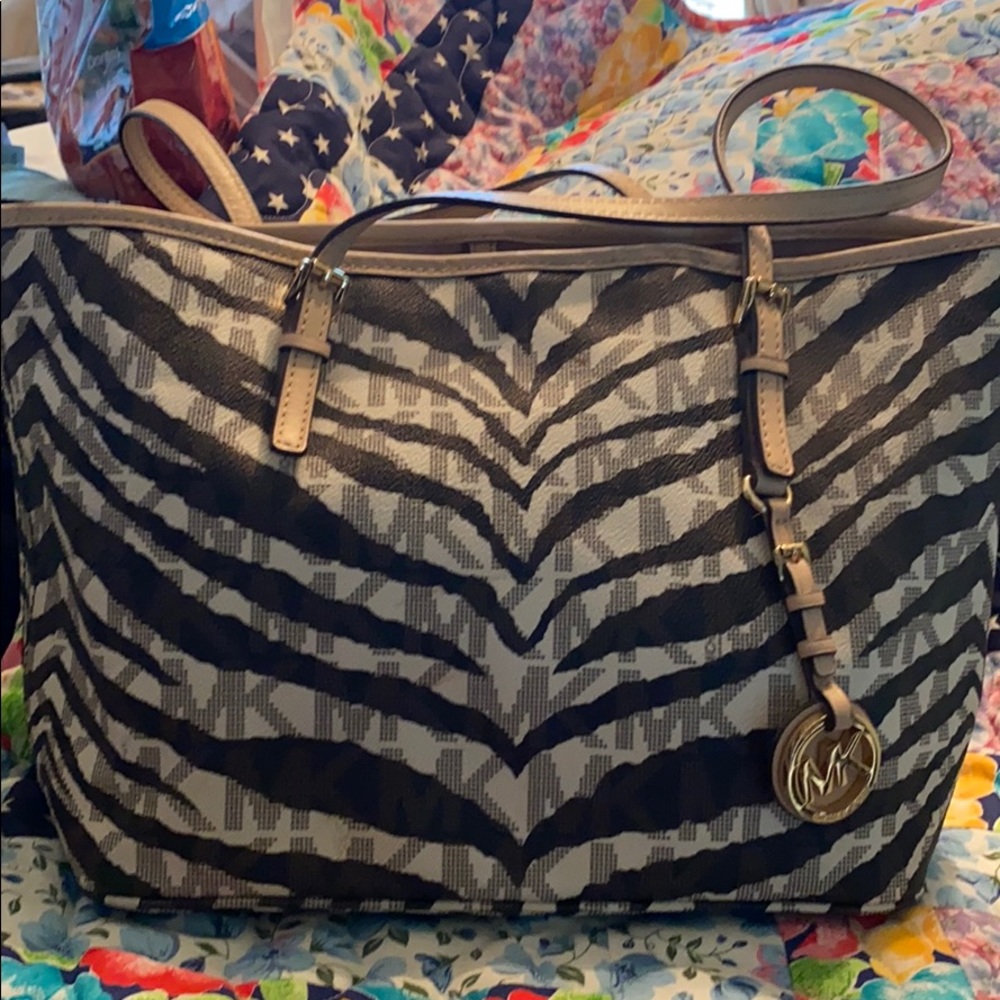 Michael Kors tote